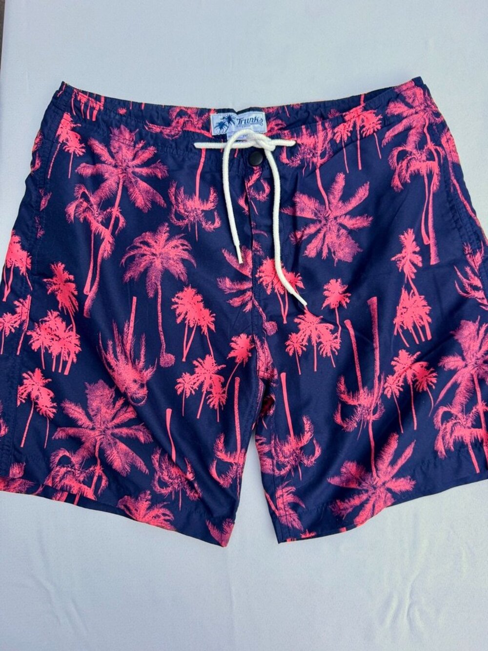 Trunks Surf & Swim Co Palm Tree Board Shorts‎ Mens 34 Navy Red Pink Tropical